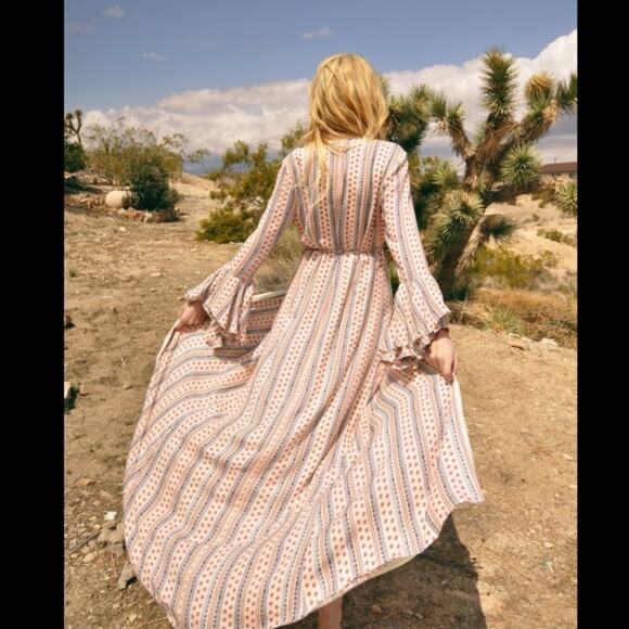 The Jetset Diaries Wild Child Long Flutter Sleeve Wrap Maxi Dress Size XS New - Picture 2 of 11